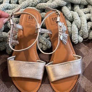 Gap Kids Silver Metallic Star Tassel Ankle Sandals